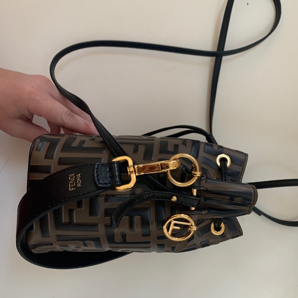 Fendi bucket bag mon tresor - Picture 5 of 10